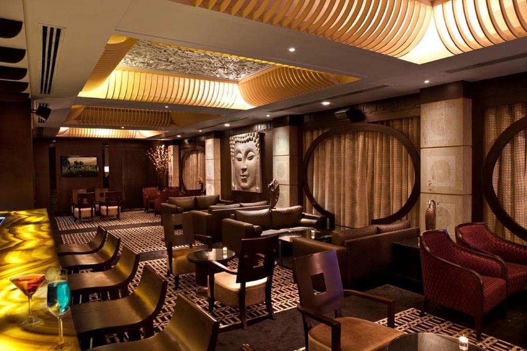 Hotel The Bristol Gurgaon Exterior foto