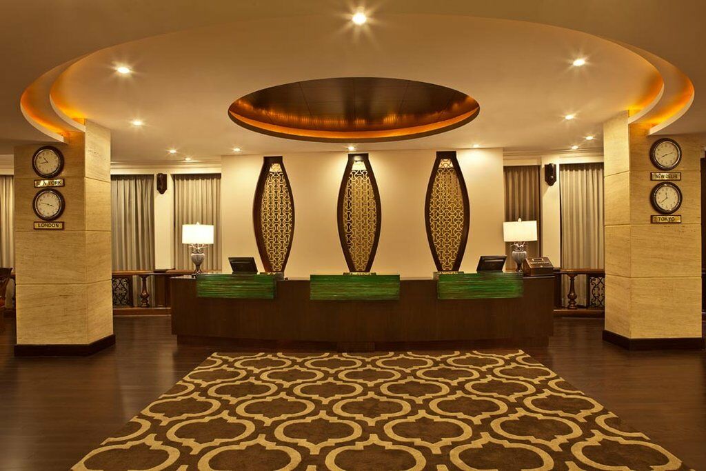 Hotel The Bristol Gurgaon Exterior foto